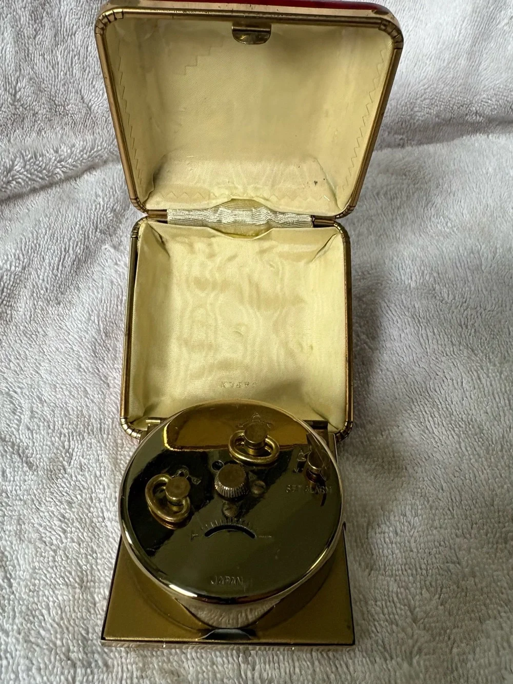 Ingraham Vintage Travel Alarm Clock With Fold Up Case - Picture 4 of 8